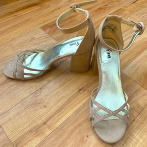 Fioni Block Heel